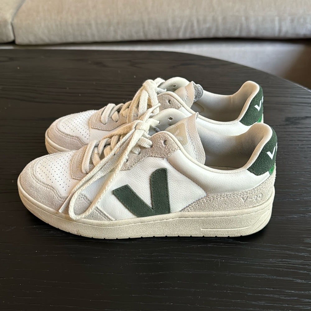 Veja V-90 Leather Sneakers - size 38